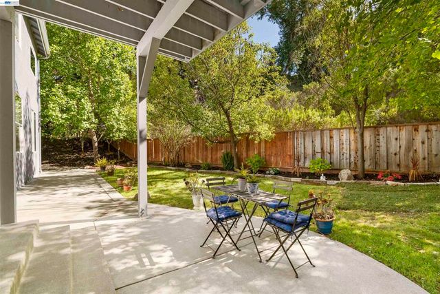 2123 Hidden Pond Road, Lafayette, CA 94549