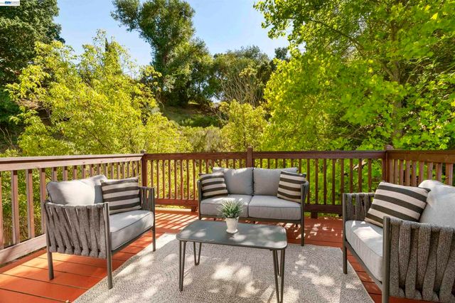 2123 Hidden Pond Road, Lafayette, CA 94549