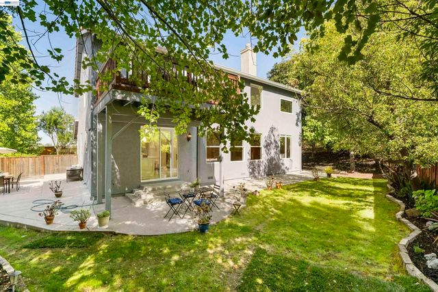 2123 Hidden Pond Road, Lafayette, CA 94549
