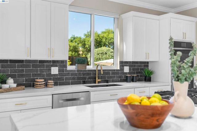 2123 Hidden Pond Road, Lafayette, CA 94549