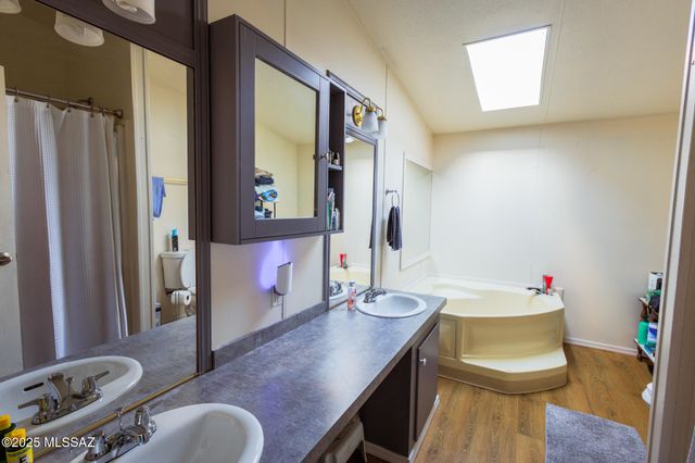 8965 S Silver Star Drive, Tucson, AZ 85735