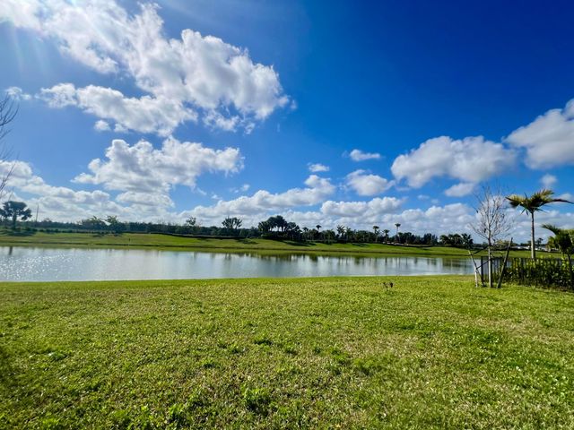 5229 Liberty Lane, Westlake, FL 33470