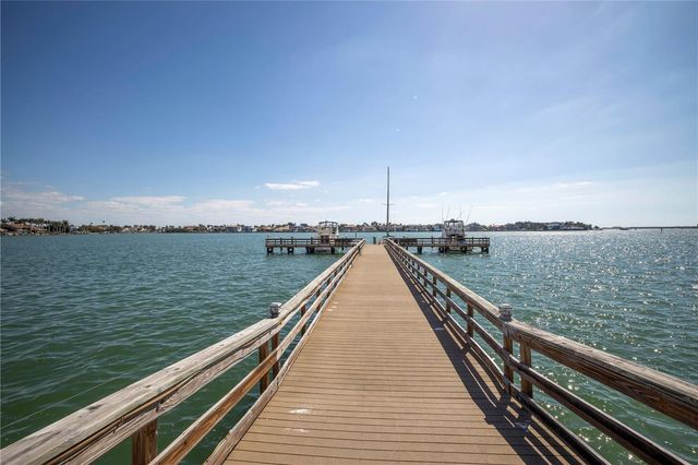 5108 BRITTANY DRIVE S 204, St Petersburg, FL 33715