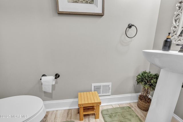 25 Nelson Drive, Barnegat, NJ 08005