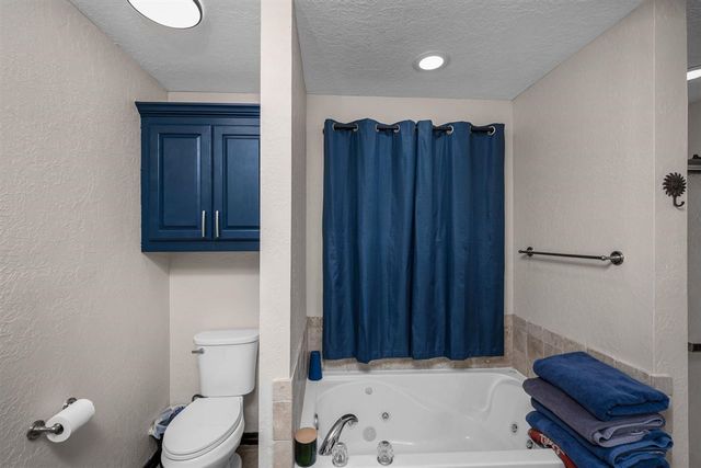 89 NE Deerfield Dr, Elgin, OK 73538