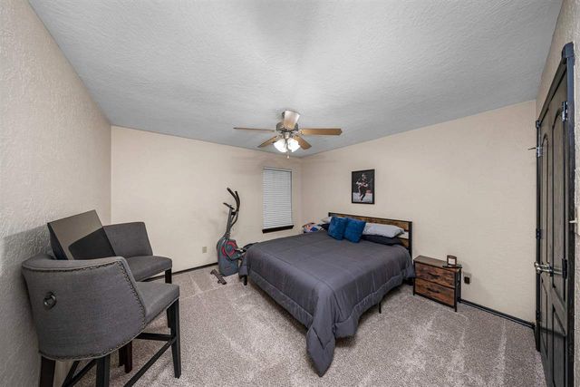 89 NE Deerfield Dr, Elgin, OK 73538