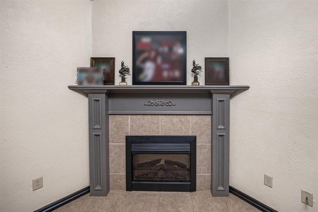 89 NE Deerfield Dr, Elgin, OK 73538