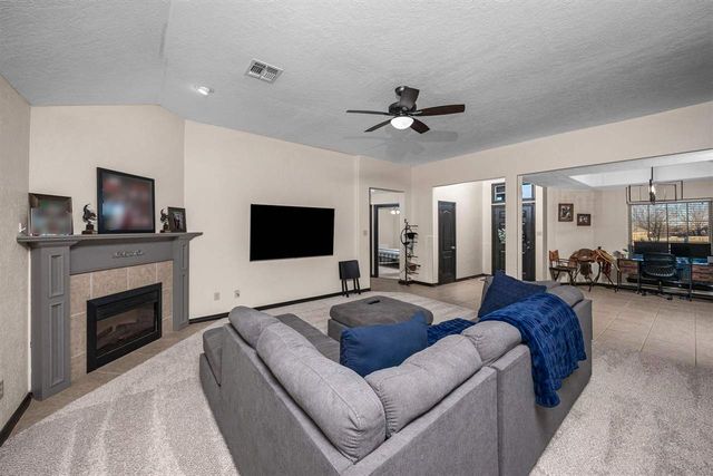 89 NE Deerfield Dr, Elgin, OK 73538