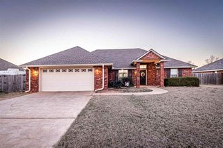89 NE Deerfield Dr, Elgin, OK 73538