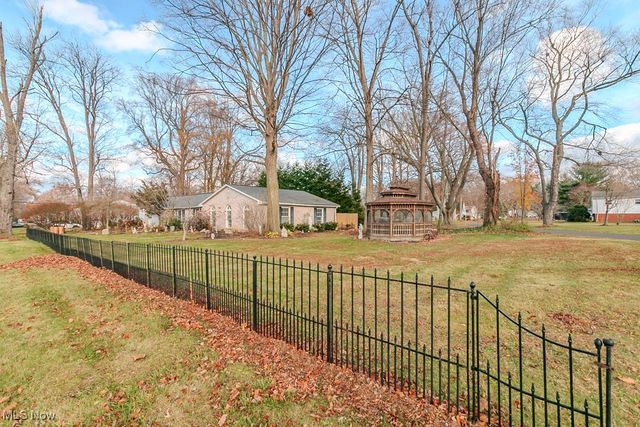 1799 Meadows Drive, Madison, OH 44057