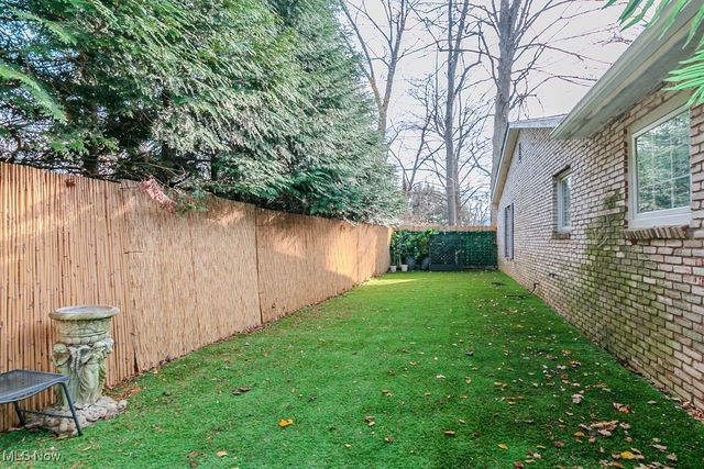 1799 Meadows Drive, Madison, OH 44057