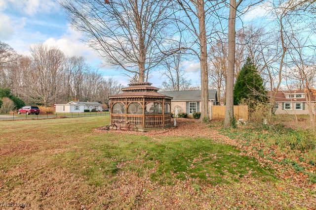 1799 Meadows Drive, Madison, OH 44057