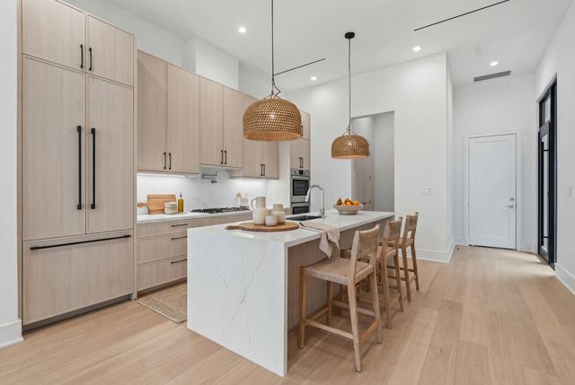 824 Malone Street, Houston, TX 77007