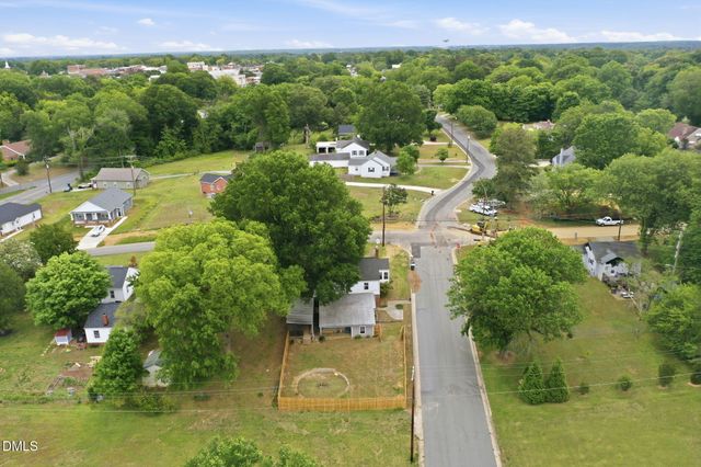 215 Home Avenue, Graham, NC 27253