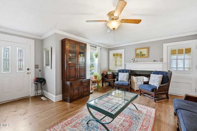 215 Home Avenue, Graham, NC 27253