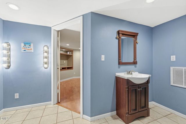215 Home Avenue, Graham, NC 27253