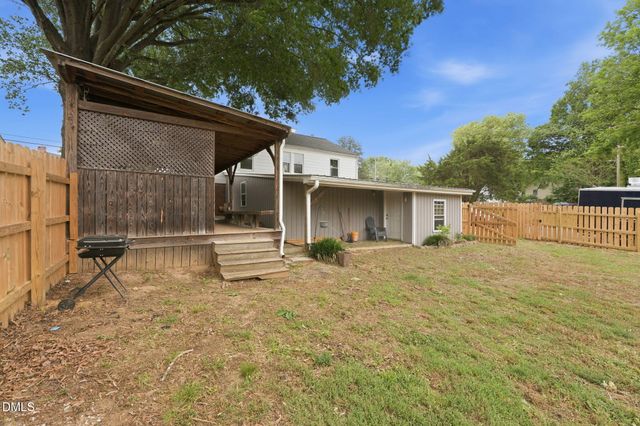 215 Home Avenue, Graham, NC 27253