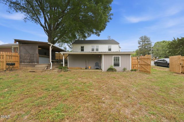 215 Home Avenue, Graham, NC 27253