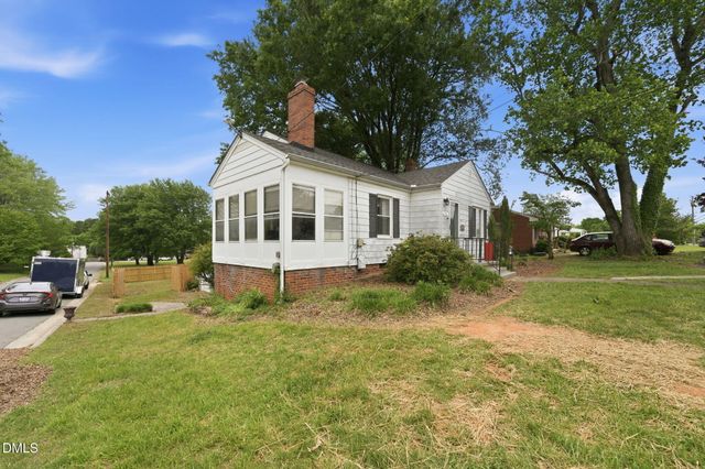 215 Home Avenue, Graham, NC 27253