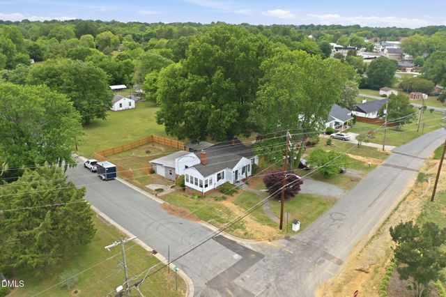 215 Home Avenue, Graham, NC 27253