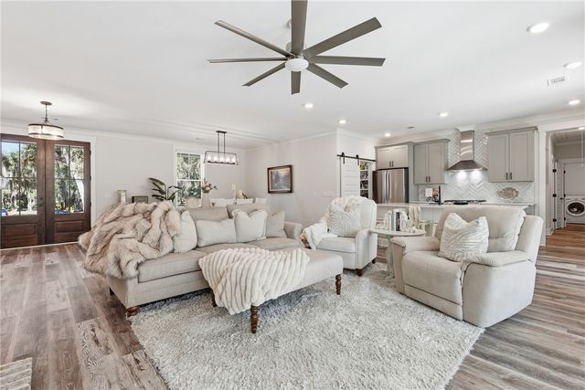 1727 Oak Forest Drive NE, Townsend, GA 31331