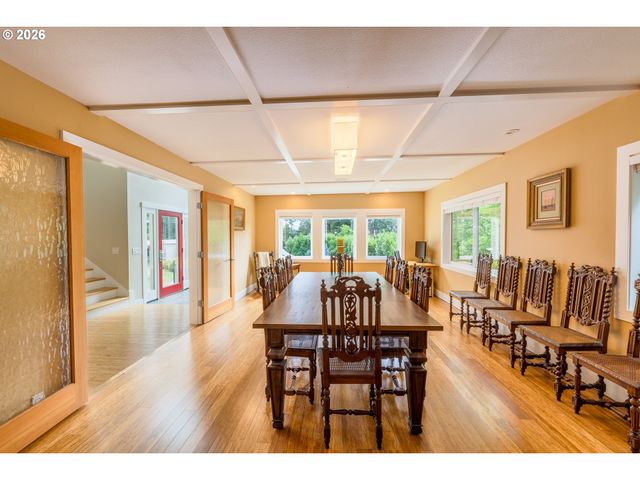 1334 Sw 57TH Ave, Portland, OR 97221
