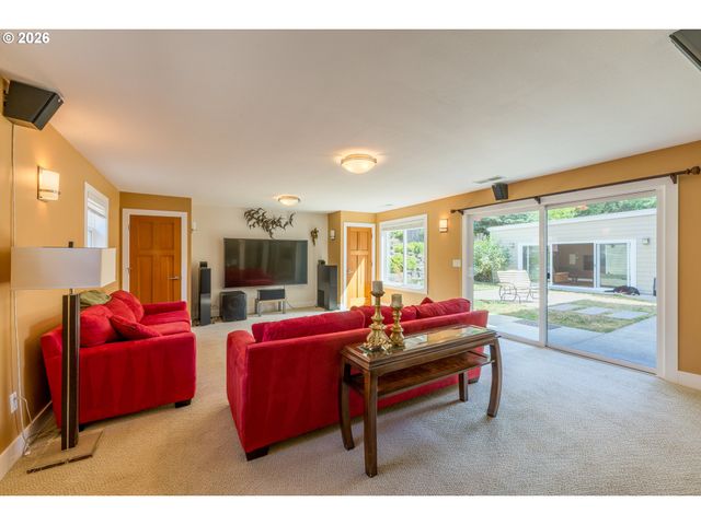 1334 Sw 57TH Ave, Portland, OR 97221
