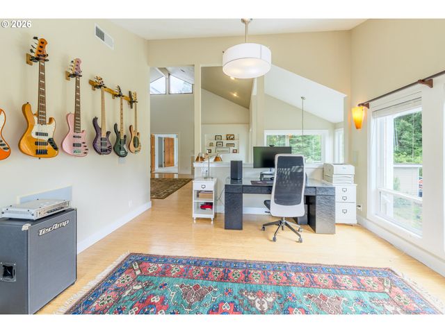 1334 Sw 57TH Ave, Portland, OR 97221