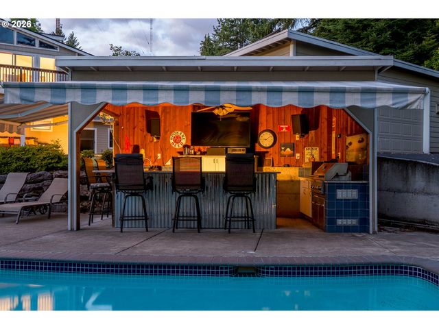 1334 Sw 57TH Ave, Portland, OR 97221