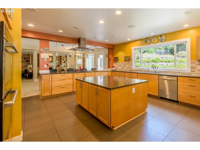 1334 Sw 57TH Ave, Portland, OR 97221