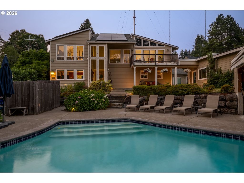 1334 Sw 57TH Ave, Portland, OR 97221