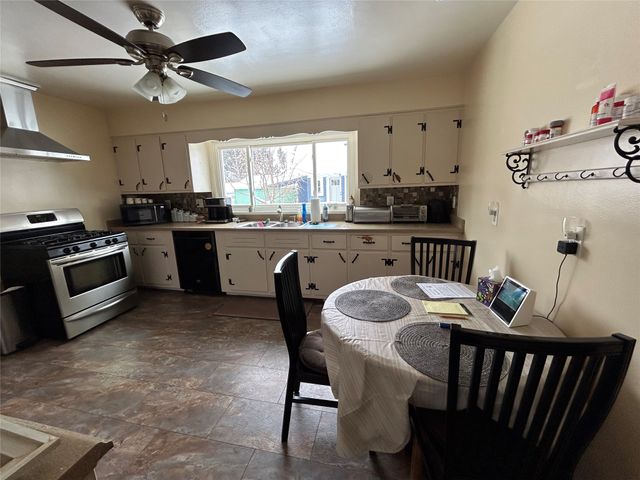 1954 E 2 Street, Erie, PA 16511