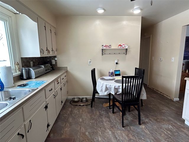 1954 E 2 Street, Erie, PA 16511