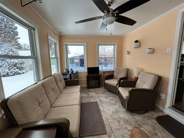 1954 E 2 Street, Erie, PA 16511