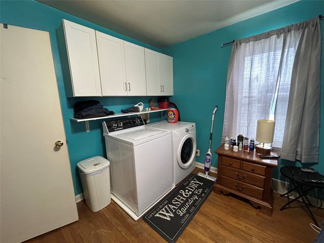 1954 E 2 Street, Erie, PA 16511