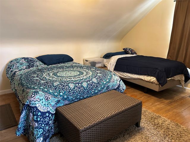 1954 E 2 Street, Erie, PA 16511