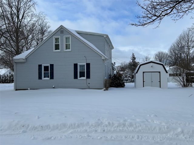 1954 E 2 Street, Erie, PA 16511