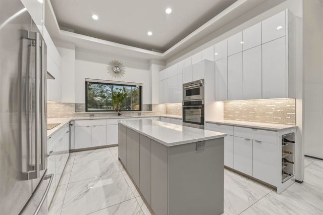 1515 N Fielder Road, Arlington, TX 76012