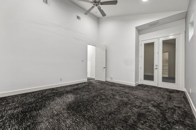 1515 N Fielder Road, Arlington, TX 76012