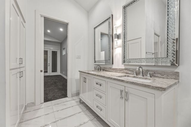 1515 N Fielder Road, Arlington, TX 76012