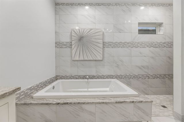 1515 N Fielder Road, Arlington, TX 76012