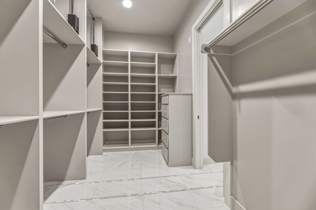 1515 N Fielder Road, Arlington, TX 76012