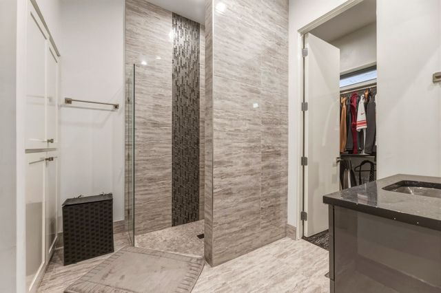 1515 N Fielder Road, Arlington, TX 76012