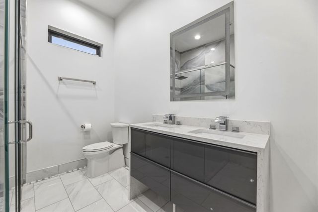 1515 N Fielder Road, Arlington, TX 76012