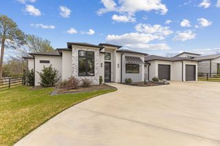 1515 N Fielder Road, Arlington, TX 76012