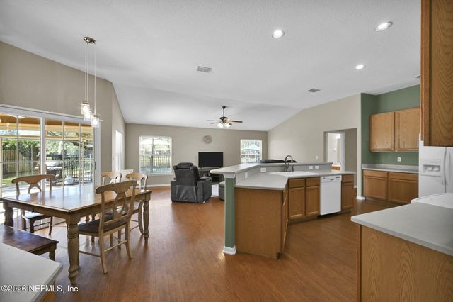 148 VILLAGE GREEN Avenue, St. Johns, FL 32259