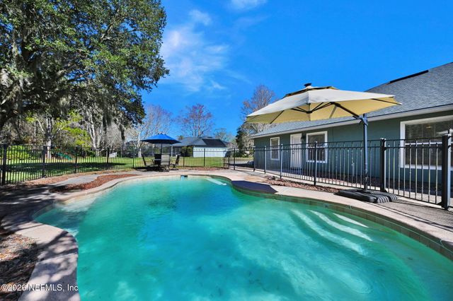 148 VILLAGE GREEN Avenue, St. Johns, FL 32259