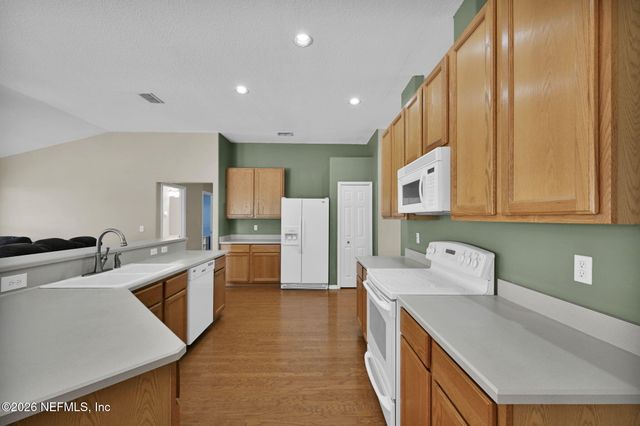 148 VILLAGE GREEN Avenue, St. Johns, FL 32259