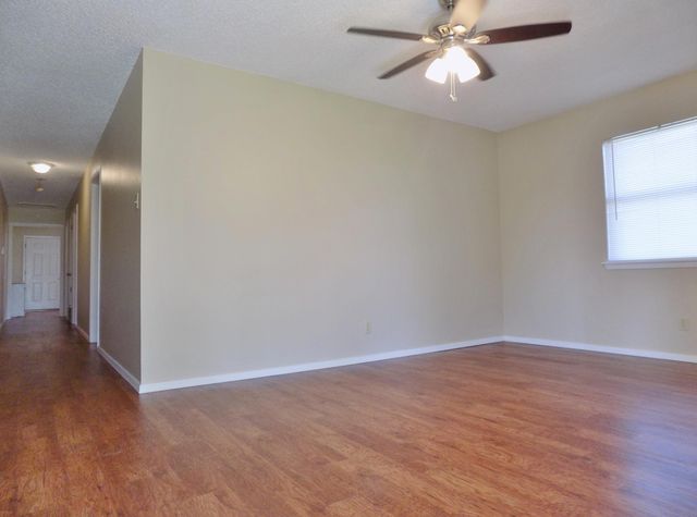 702 E Highland Boulevard, San Angelo, TX 76903