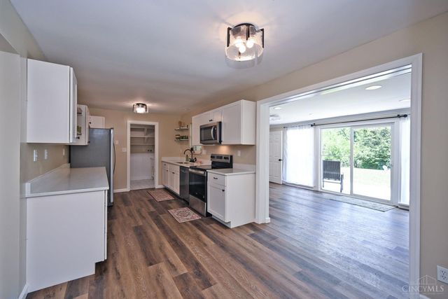 1102 Heatherstone Way, Miami Twp, OH 45150